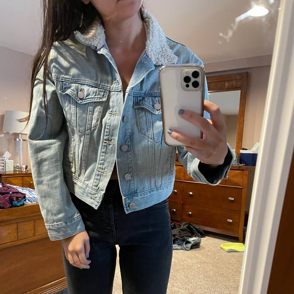 Urban Outfitters Denim Jacket Size Small